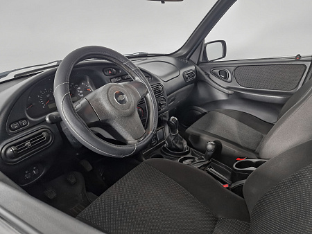 Chevrolet Niva 1.7 MT (80 л.с.) 4WD, 2012 Chevrolet Niva 1.7 MT (80 л.с.) 4WD, 2012 — купить в Нижнем Новгороде