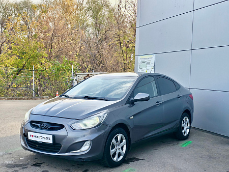 Hyundai Solaris 1.6 MT (123 л.с.), 2011 — купить в Нижнем Новгороде