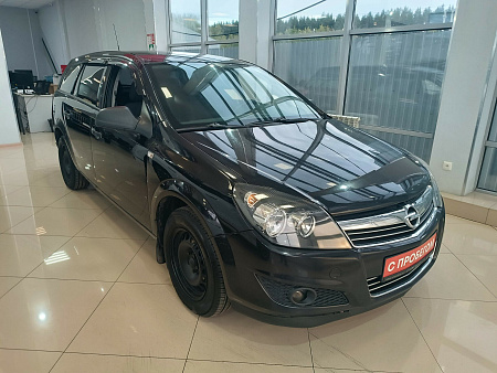 Opel Astra 1.6 MT (115 л.с.), 2011 Opel Astra 1.6 MT (115 л.с.), 2011 — купить в Нижнем Новгороде