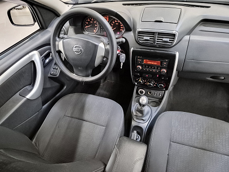 Nissan Terrano 1.6 MT (102 л.с.) 4WD, 2014 — купить в Нижнем Новгороде