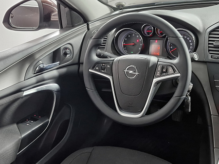 Opel Insignia 1.6 MT (180 л.с.), 2012 Opel Insignia 1.6 MT (180 л.с.), 2012 — купить в Нижнем Новгороде