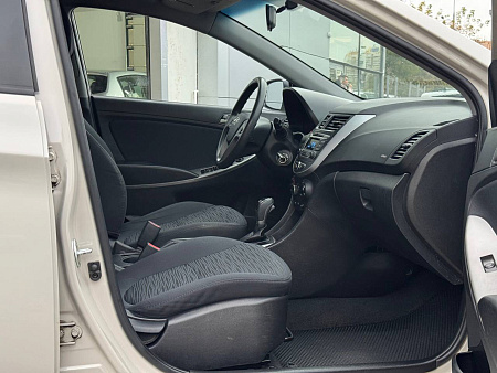 Hyundai Solaris 1.6 AT (123 л.с.), 2015 — купить в Нижнем Новгороде