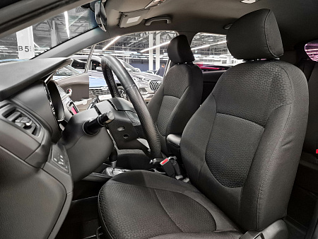 Kia Rio 4-speed 1.6 AT (123 л.с.), 2014 Kia Rio 4-speed 1.6 AT (123 л.с.), 2014 — купить в Нижнем Новгороде
