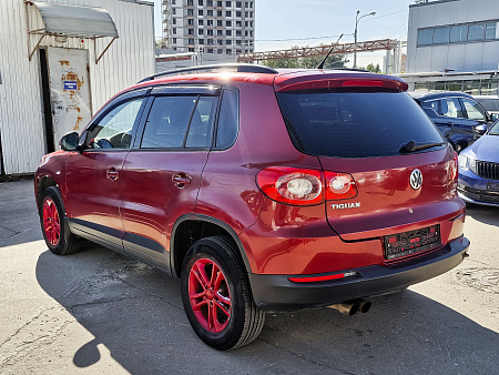 Volkswagen Tiguan 1.4 MT (150 л.с.) 4WD, 2011 — купить в Нижнем Новгороде
