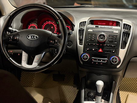 Kia Ceed 2.0 AT (143 л.с.), 2010 Kia Ceed 2.0 AT (143 л.с.), 2010 — купить в Нижнем Новгороде