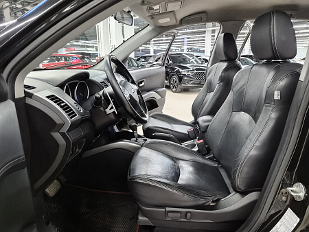 Mitsubishi Outlander 2.0 CVT (147 л.с.) 4WD, 2010 Mitsubishi Outlander 2.0 CVT (147 л.с.) 4WD, 2010 — купить в Нижнем Новгороде