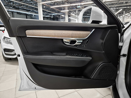 Volvo V90 Cross Country 2.0 AT (249 л.с.) 4WD, 2021 — купить в Нижнем Новгороде
