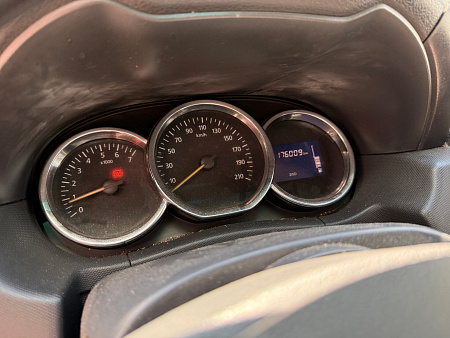 Renault Duster 2.0 MT (143 л.с.) 4WD, 2015 — купить в Нижнем Новгороде