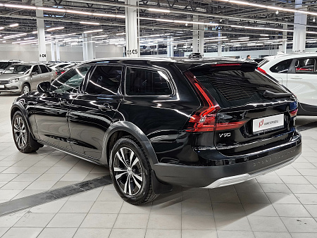 Volvo V90 Cross Country 2.0 AT (249 л.с.) 4WD, 2021 — купить в Нижнем Новгороде