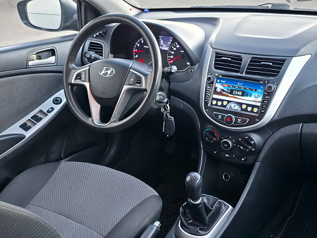 Hyundai Solaris 1.4 MT (107 л.с.), 2011 — купить в Нижнем Новгороде