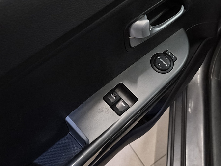 Kia Rio 1.4 AT (107 л.с.), 2017 Kia Rio 1.4 AT (107 л.с.), 2017 — купить в Нижнем Новгороде