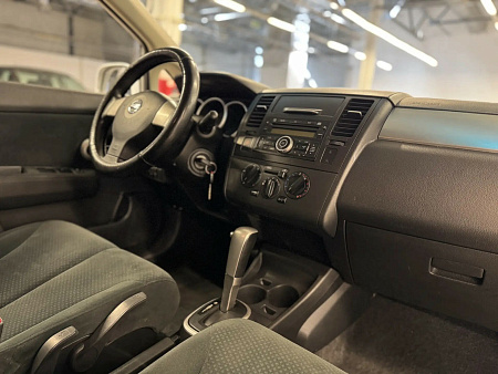 Nissan Tiida 1.6 AT (110 л.с.), 2011 Nissan Tiida 1.6 AT (110 л.с.), 2011 — купить в Нижнем Новгороде