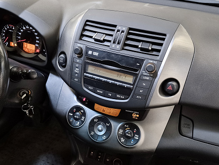 Toyota RAV4 2.0 CVT (158 л.с.) 4WD, 2011 Toyota RAV4 2.0 CVT (158 л.с.) 4WD, 2011 — купить в Нижнем Новгороде
