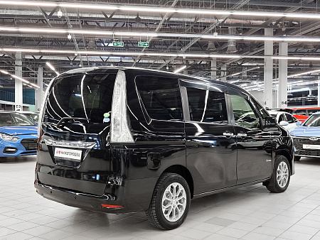 Nissan Serena 2.0hyb CVT (147 л.с.), 2015 Nissan Serena 2.0hyb CVT (147 л.с.), 2015 — купить в Нижнем Новгороде