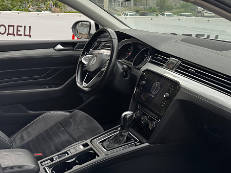 Volkswagen Passat 2.0 AMT (190 л.с.), 2020 — купить в Нижнем Новгороде