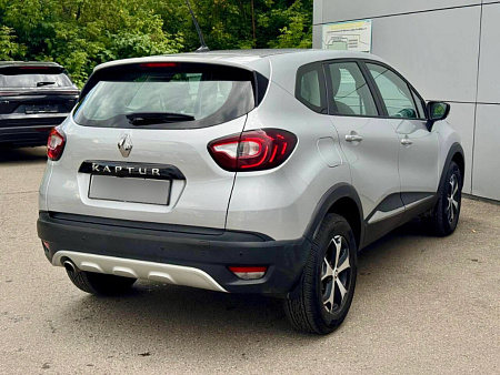 Renault Kaptur 1.6 CVT (114 л.с.), 2022 Renault Kaptur 1.6 CVT (114 л.с.), 2022 — купить в Нижнем Новгороде