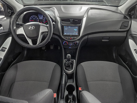 Hyundai Solaris 1.4 MT (107 л.с.), 2013 Hyundai Solaris 1.4 MT (107 л.с.), 2013 — купить в Нижнем Новгороде