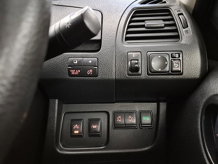 Nissan Serena 2.0hyb CVT (147 л.с.), 2015 Nissan Serena 2.0hyb CVT (147 л.с.), 2015 — купить в Нижнем Новгороде